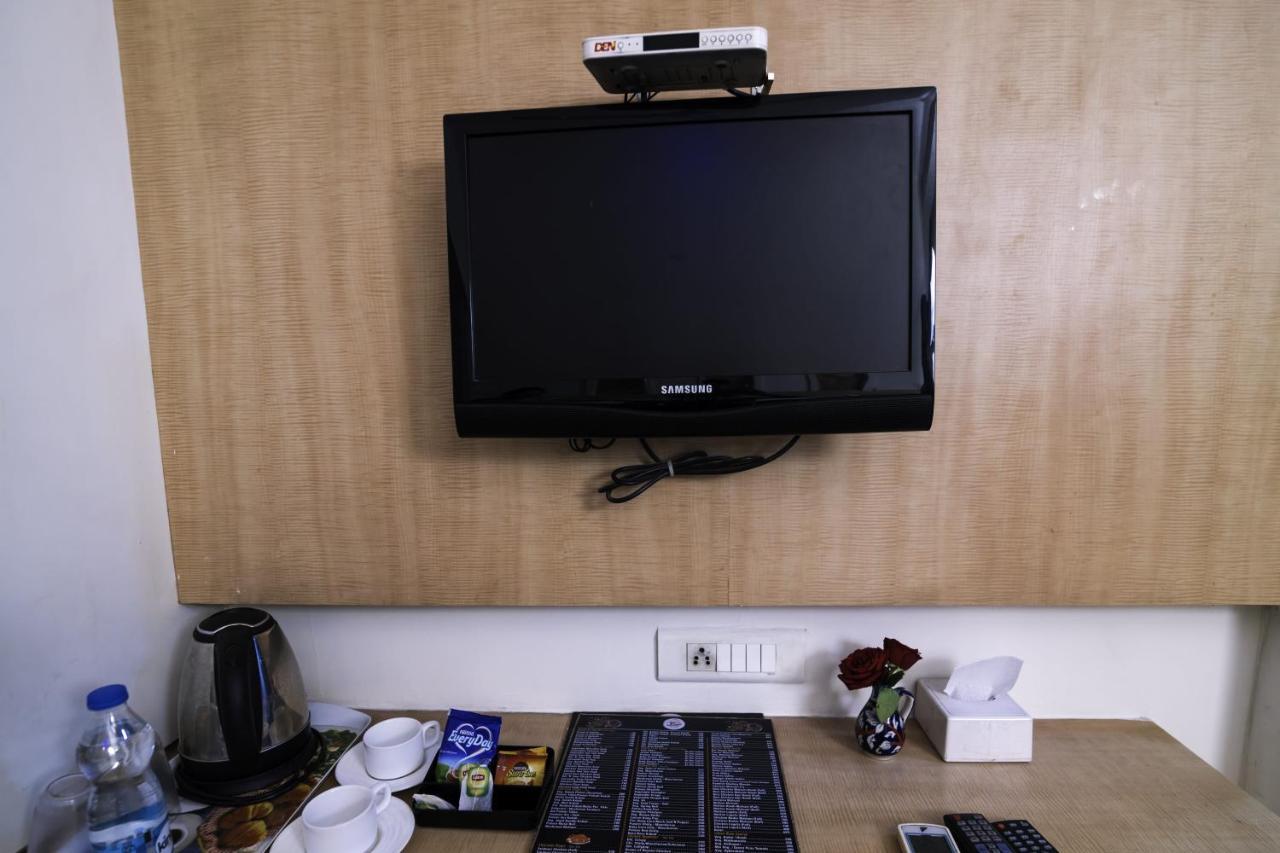 Hotel Monarch Guestline In Midc Rabale, Navi Mumbai Kültér fotó