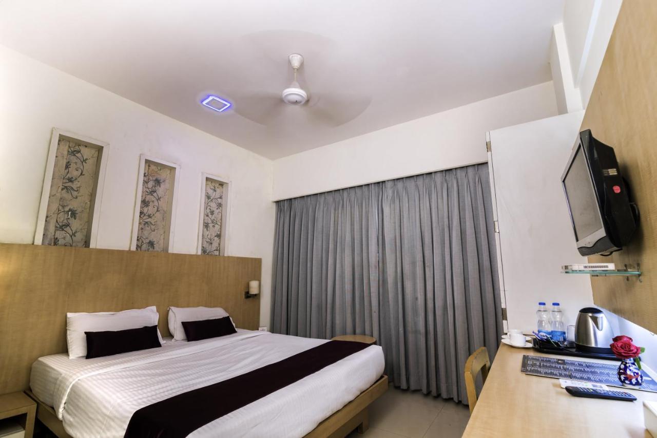 Hotel Monarch Guestline In Midc Rabale, Navi Mumbai Kültér fotó