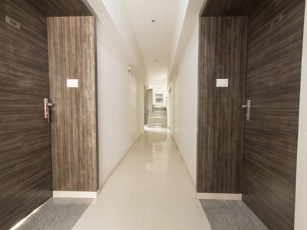 Hotel Monarch Guestline In Midc Rabale, Navi Mumbai Kültér fotó