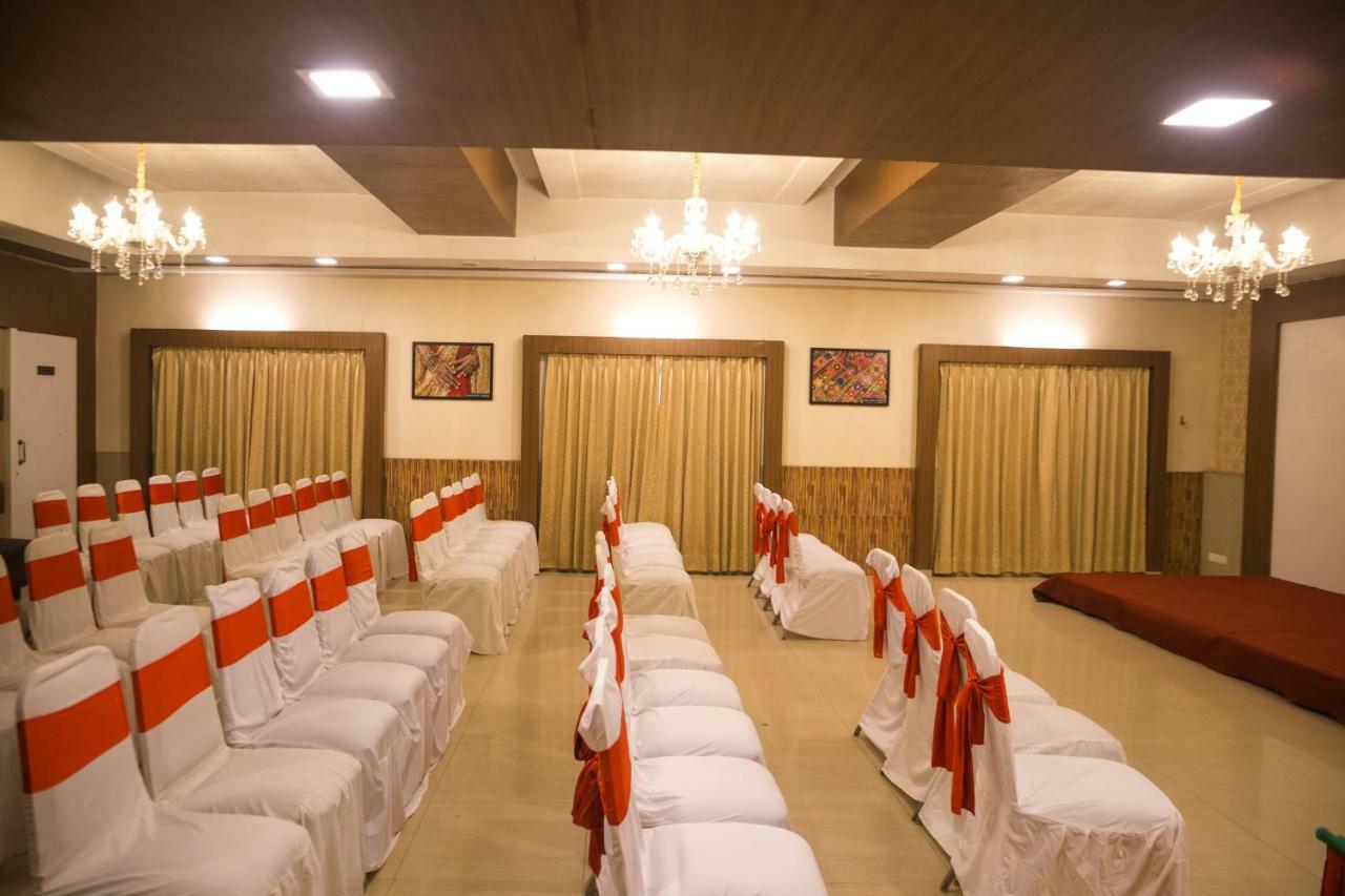 Hotel Monarch Guestline In Midc Rabale, Navi Mumbai Kültér fotó