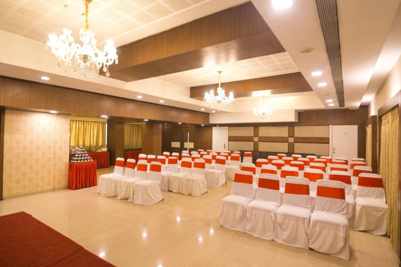 Hotel Monarch Guestline In Midc Rabale, Navi Mumbai Kültér fotó