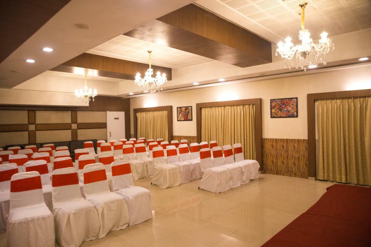 Hotel Monarch Guestline In Midc Rabale, Navi Mumbai Kültér fotó