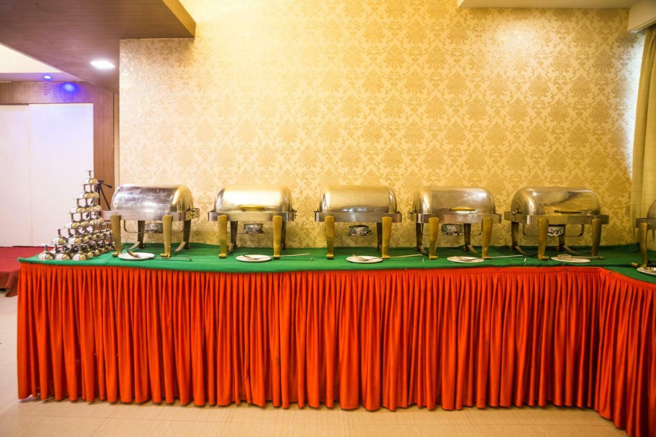 Hotel Monarch Guestline In Midc Rabale, Navi Mumbai Kültér fotó